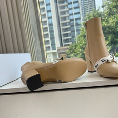 G030miss Dior 迪奥 Miss Dior 迪奥 CD秋冬最新高定海报款D-Major字母logo 圆头骑士靴 G030miss Dior 迪奥 Miss Dior 迪奥 CD秋冬最新高定海报款D-Major字母logo 圆头骑士靴