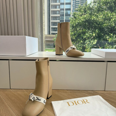 G030miss Dior 迪奥 Miss Dior 迪奥 CD秋冬最新高定海报款D-Major字母logo 圆头骑士靴 G030miss Dior 迪奥 Miss Dior 迪奥 CD秋冬最新高定海报款D-Major字母logo 圆头骑士靴
