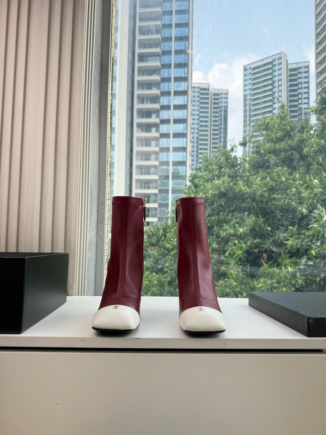 G238所见即所得代购级CHANE*小香奈儿爆品切尔西靴妥妥的自留款!!比经典款Slingback舒服太多啦!每个颜色上 G238所见即所得代购级CHANE*小香奈儿爆品切尔西靴妥妥的自留款!!比经典款Slingback舒服太多啦!每个颜色上