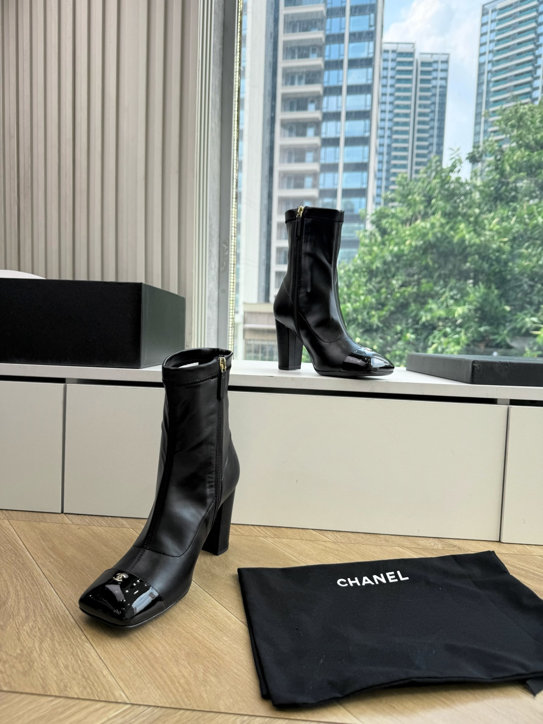 G238所见即所得代购级CHANE*小香奈儿爆品切尔西靴妥妥的自留款！！比经典款Slingback舒服太多啦！每个颜色上