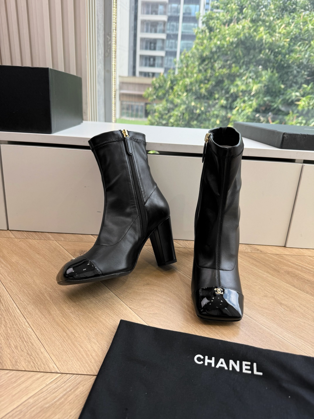 G238所见即所得代购级CHANE*小香奈儿爆品切尔西靴妥妥的自留款！！比经典款Slingback舒服太多啦！每个颜色上