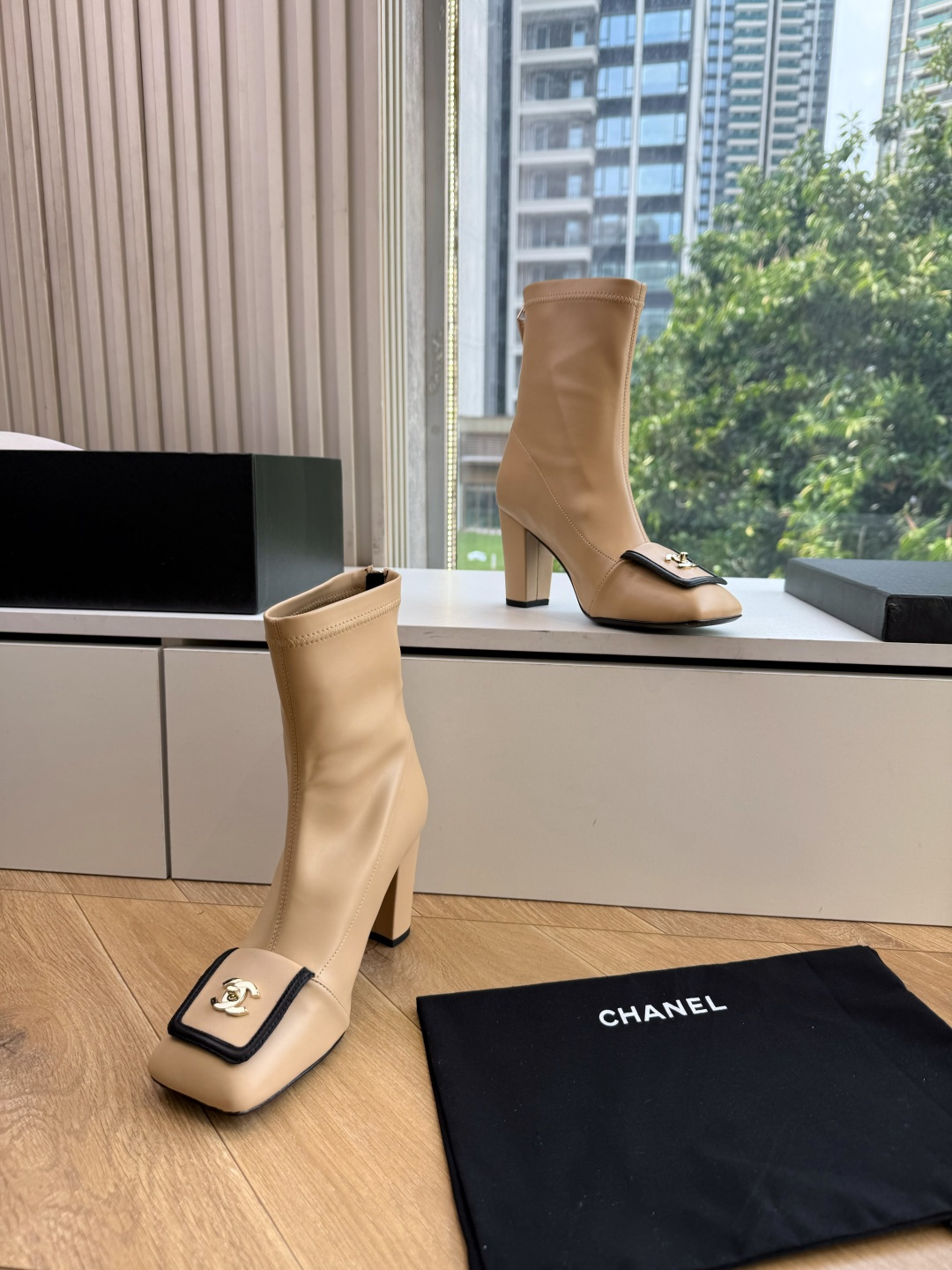G238所见即所得代购级CHANE*小香奈儿爆品切尔西靴妥妥的自留款！！比经典款Slingback舒服太多啦！每个颜色上