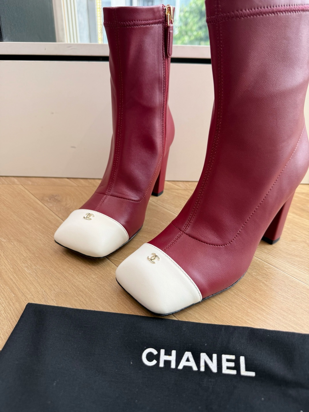 G238所见即所得代购级CHANE*小香奈儿爆品切尔西靴妥妥的自留款！！比经典款Slingback舒服太多啦！每个颜色上