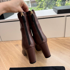 G238所见即所得代购级CHANE*小香奈儿爆品切尔西靴妥妥的自留款!!比经典款Slingback舒服太多啦!每个颜色上 G238所见即所得代购级CHANE*小香奈儿爆品切尔西靴妥妥的自留款!!比经典款Slingback舒服太多啦!每个颜色上