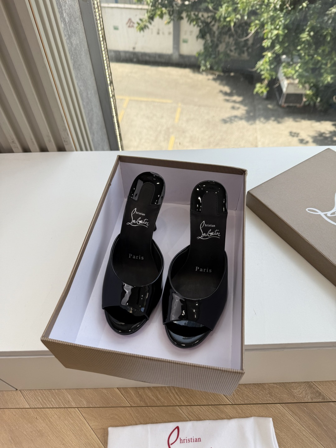 G277Christian Louboutin红底鞋防水台凉鞋 选到了颜色真好看呀[色色R]MyTheresa上现在居然