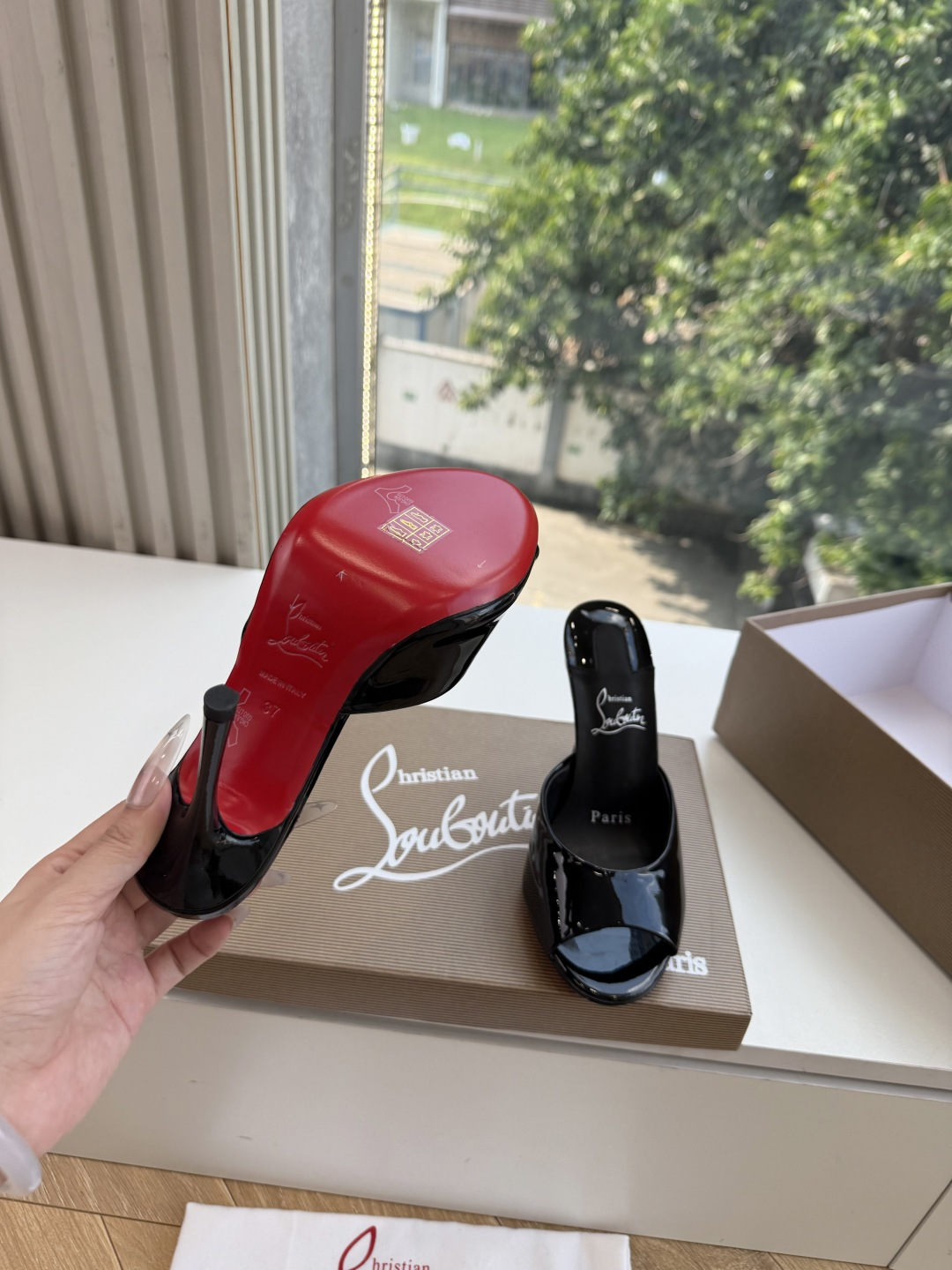 G277Christian Louboutin红底鞋防水台凉鞋 选到了颜色真好看呀[色色R]MyTheresa上现在居然