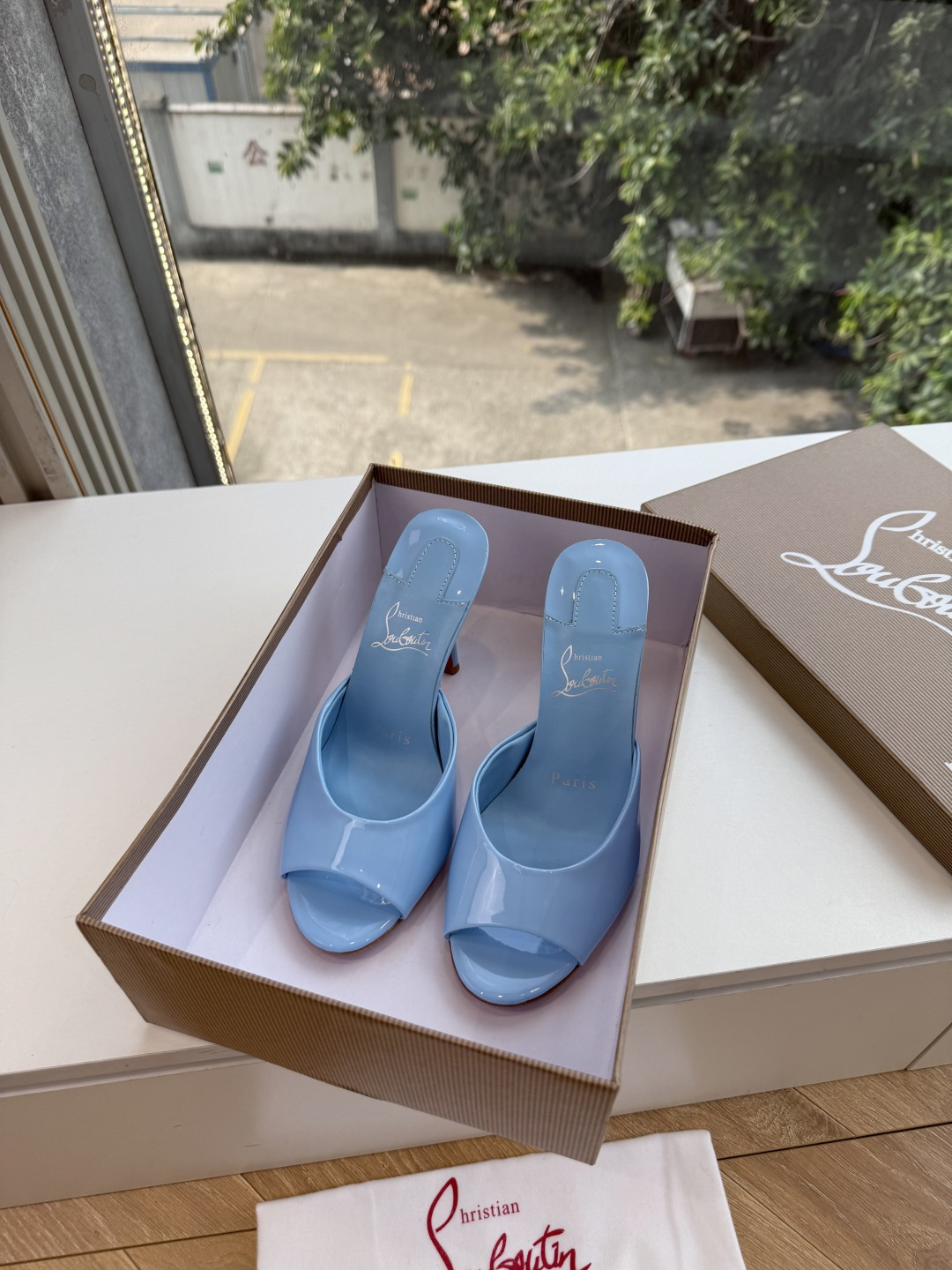 G277Christian Louboutin红底鞋防水台凉鞋 选到了颜色真好看呀[色色R]MyTheresa上现在居然