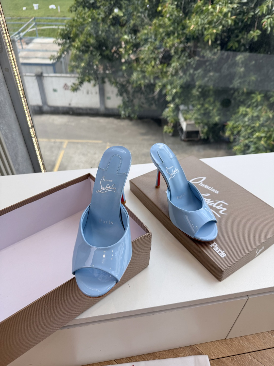 G277Christian Louboutin红底鞋防水台凉鞋 选到了颜色真好看呀[色色R]MyTheresa上现在居然