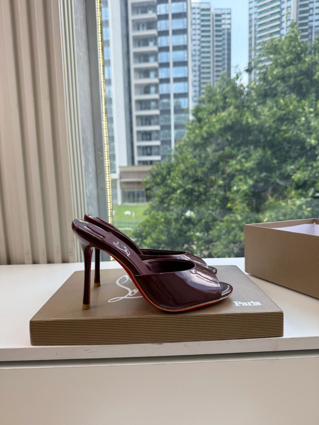 G277Christian Louboutin红底鞋防水台凉鞋 选到了颜色真好看呀[色色R]MyTheresa上现在居然