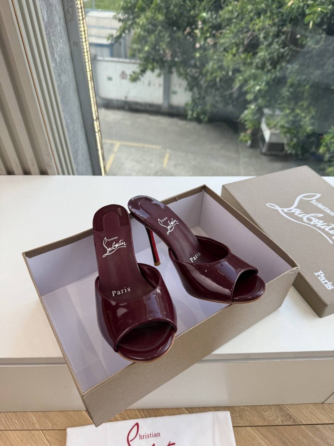 G277Christian Louboutin红底鞋防水台凉鞋 选到了颜色真好看呀[色色R]MyTheresa上现在居然