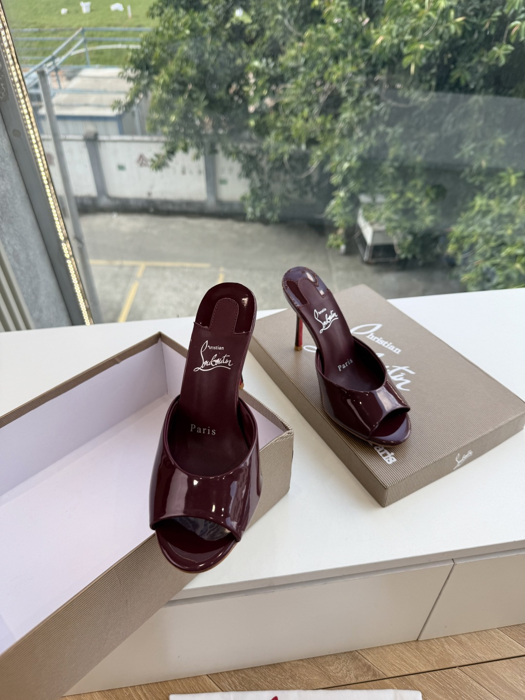 G277Christian Louboutin红底鞋防水台凉鞋 选到了颜色真好看呀[色色R]MyTheresa上现在居然