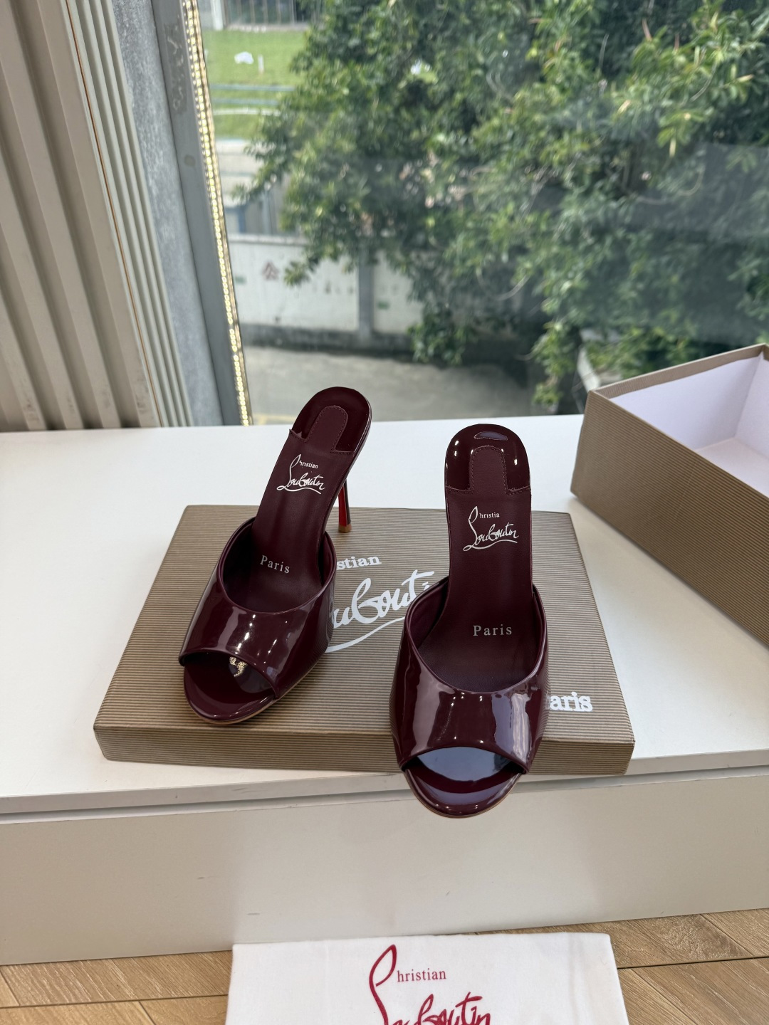 G277Christian Louboutin红底鞋防水台凉鞋 选到了颜色真好看呀[色色R]MyTheresa上现在居然