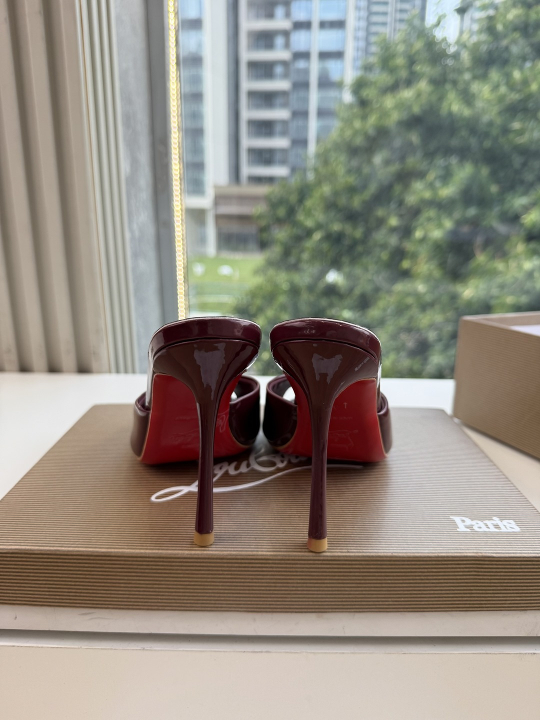 G277Christian Louboutin红底鞋防水台凉鞋 选到了颜色真好看呀[色色R]MyTheresa上现在居然