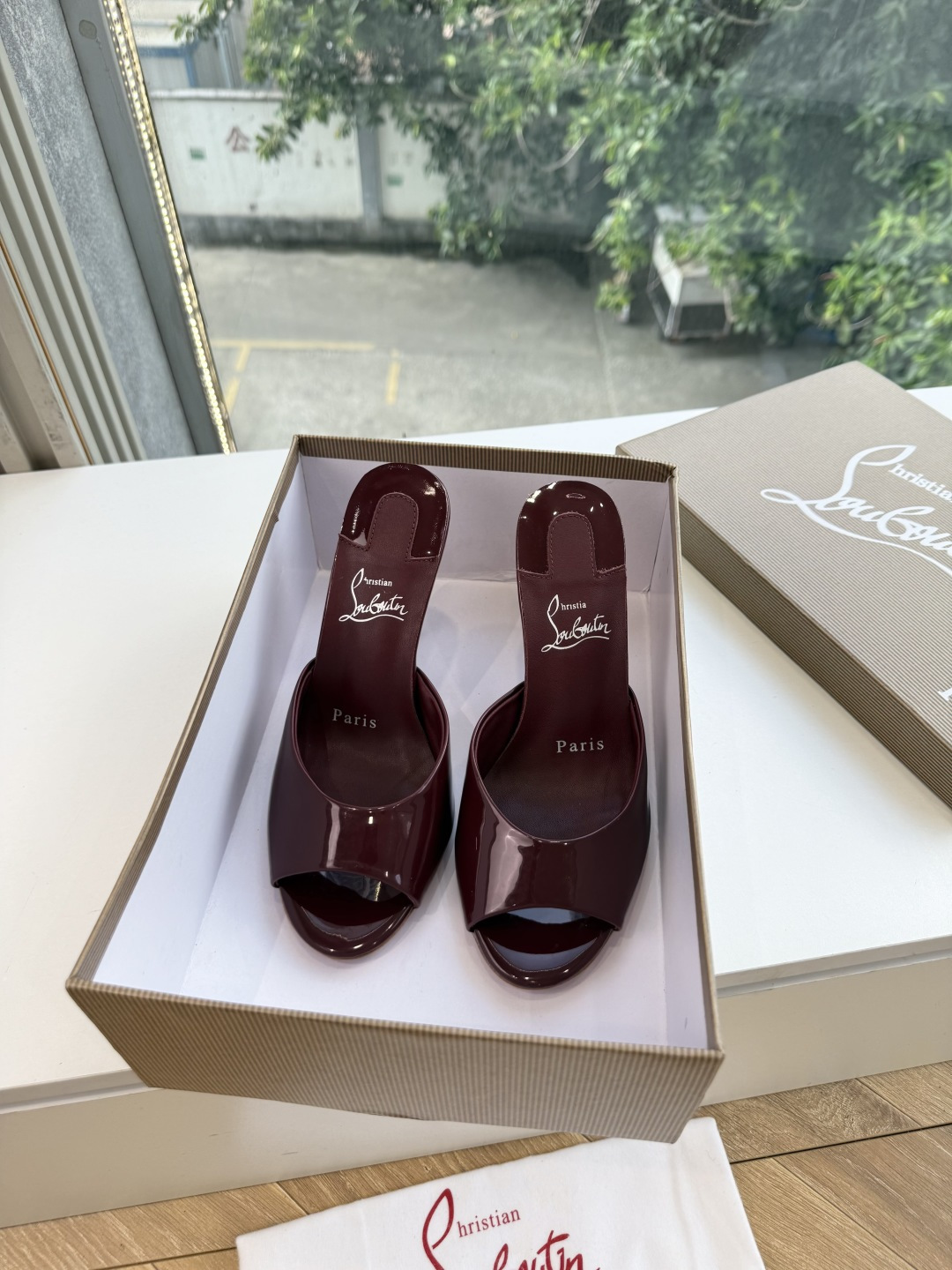 G277Christian Louboutin红底鞋防水台凉鞋 选到了颜色真好看呀[色色R]MyTheresa上现在居然