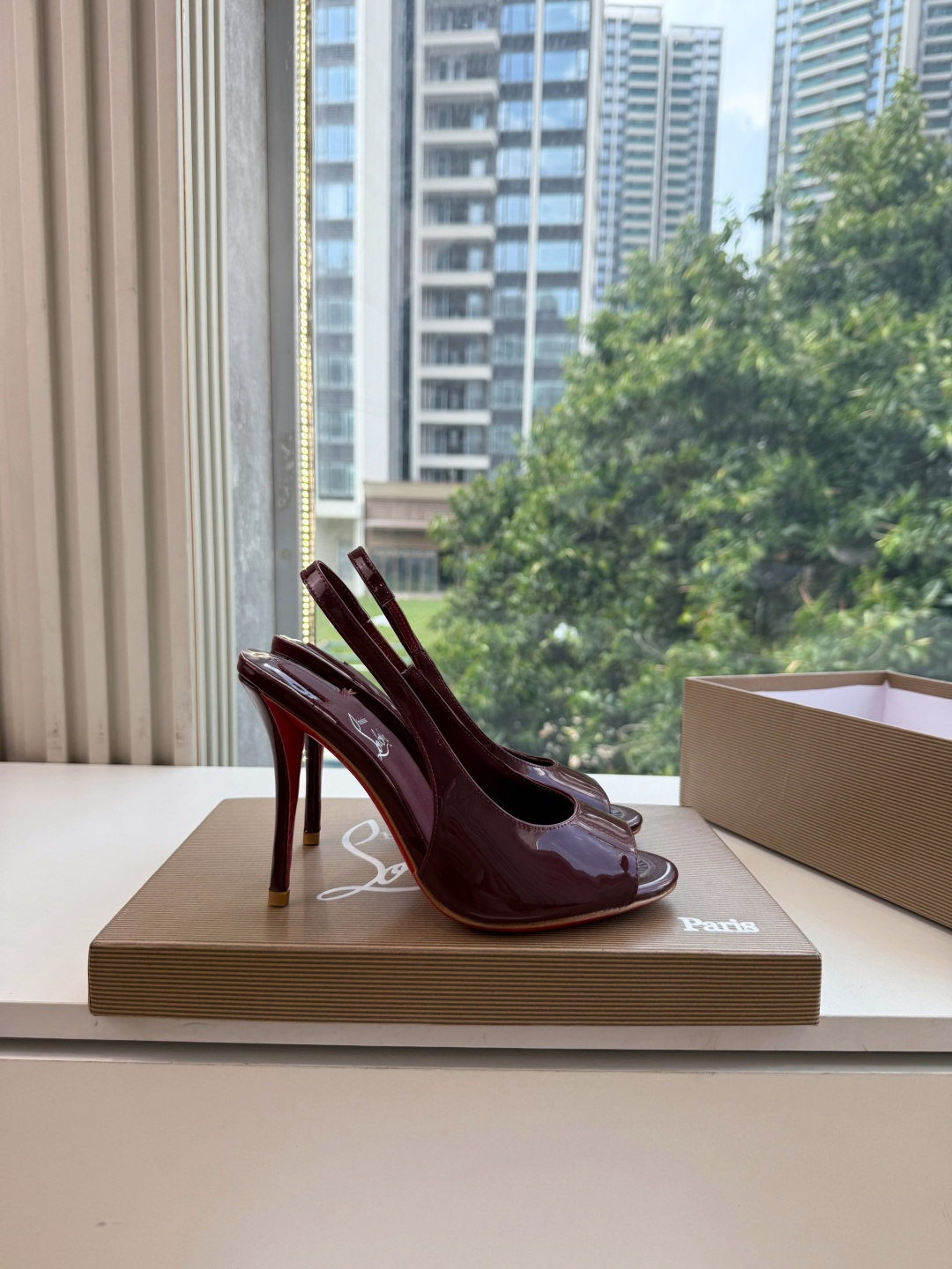 G277Christian Louboutin红底鞋防水台凉鞋 选到了颜色真好看呀[色色R]MyTheresa上现在居然