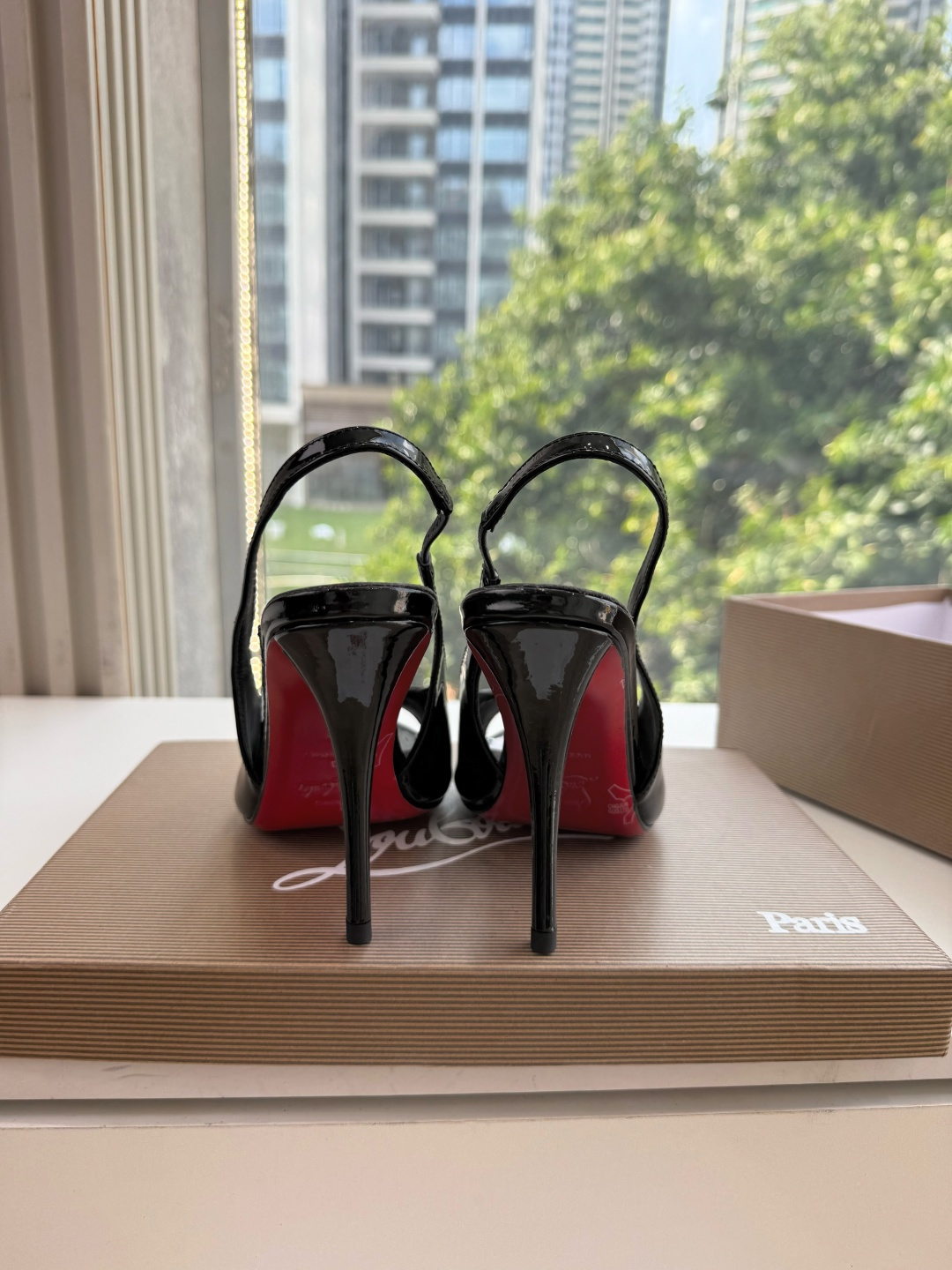 G277Christian Louboutin红底鞋防水台凉鞋 选到了颜色真好看呀[色色R]MyTheresa上现在居然