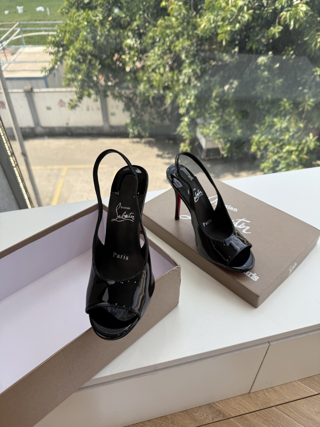 G277Christian Louboutin红底鞋防水台凉鞋 选到了颜色真好看呀[色色R]MyTheresa上现在居然