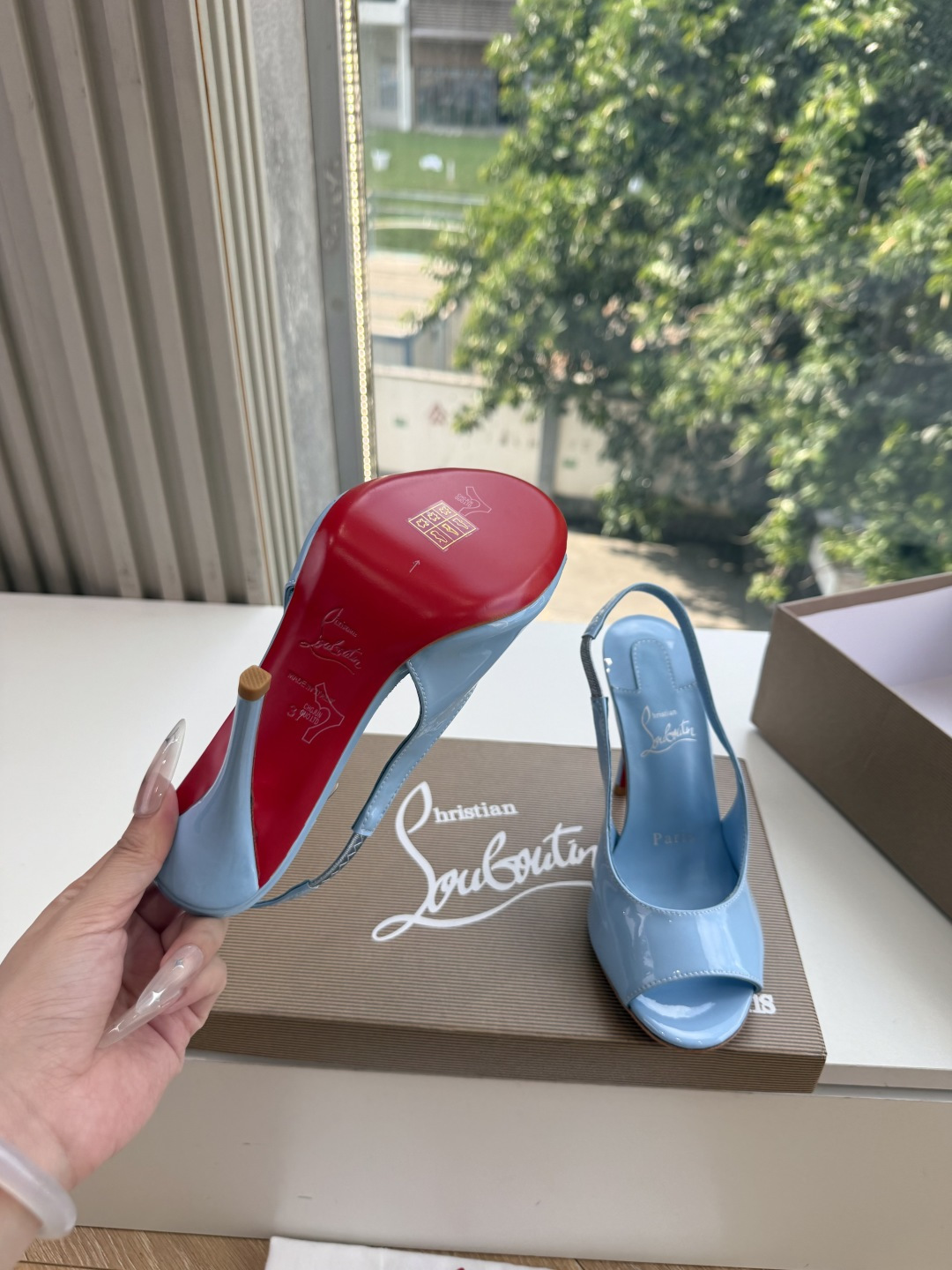 G277Christian Louboutin红底鞋防水台凉鞋 选到了颜色真好看呀[色色R]MyTheresa上现在居然