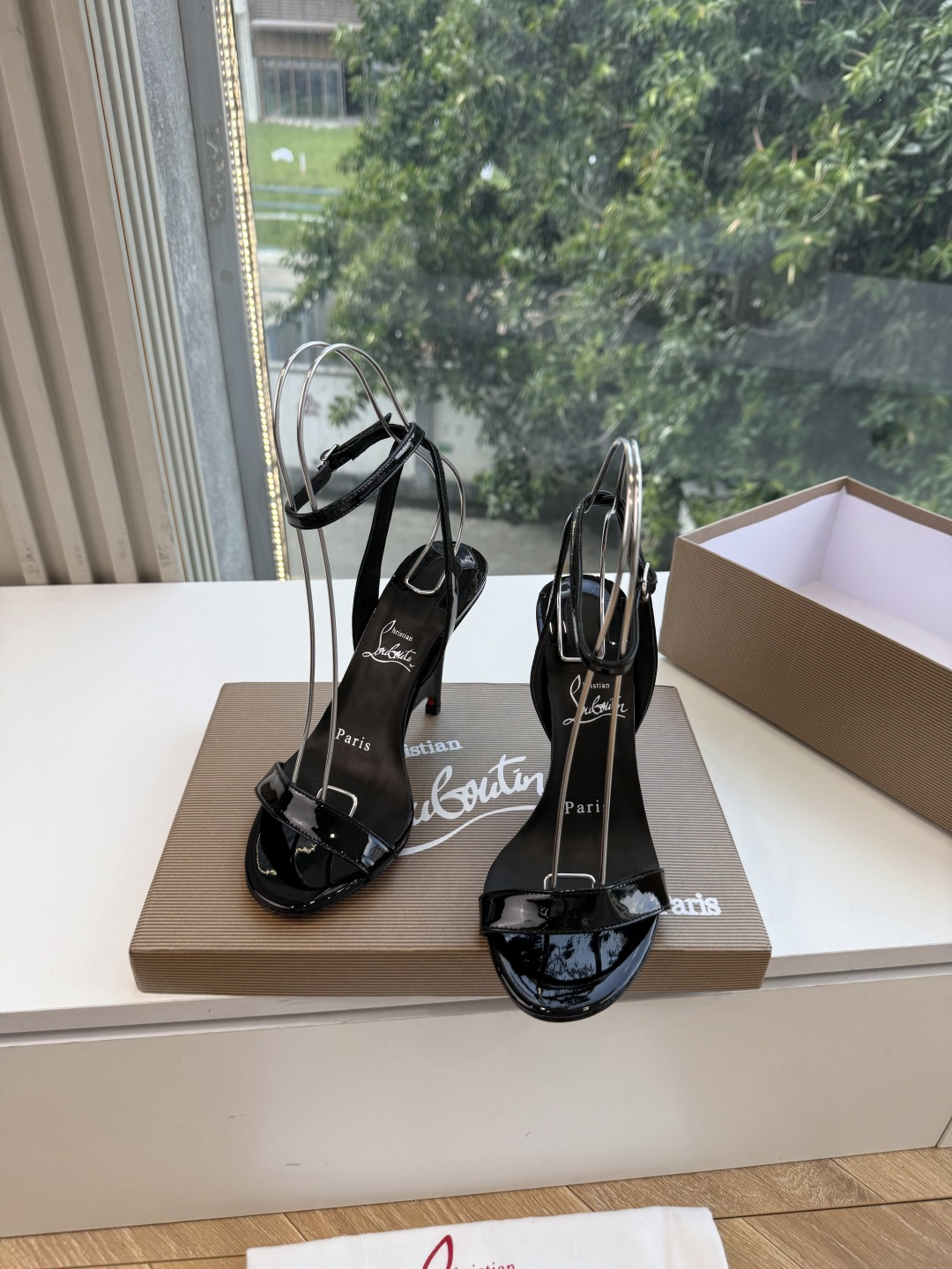 G277Christian Louboutin红底鞋防水台凉鞋 选到了颜色真好看呀[色色R]MyTheresa上现在居然