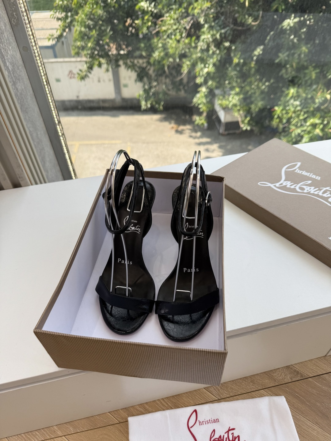 G277Christian Louboutin红底鞋防水台凉鞋 选到了颜色真好看呀[色色R]MyTheresa上现在居然
