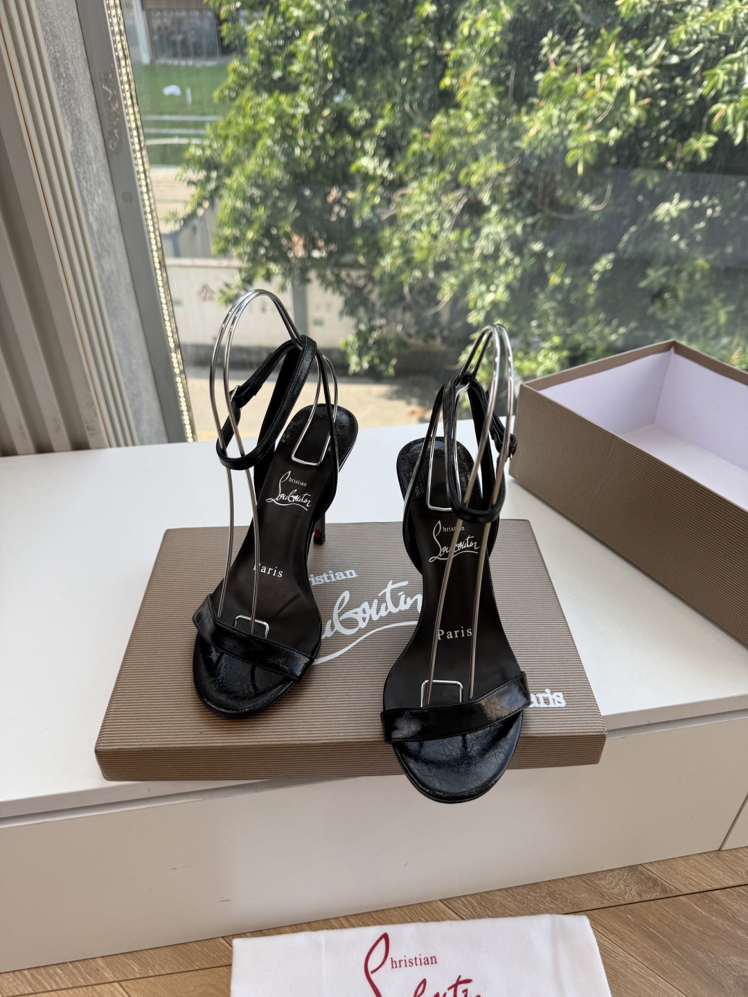 G277Christian Louboutin红底鞋防水台凉鞋 选到了颜色真好看呀[色色R]MyTheresa上现在居然