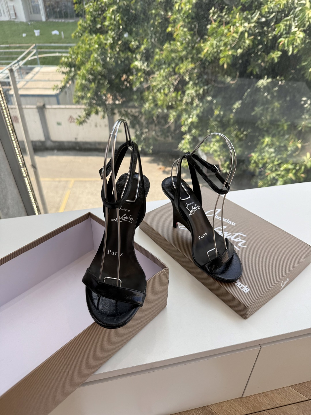 G277Christian Louboutin红底鞋防水台凉鞋 选到了颜色真好看呀[色色R]MyTheresa上现在居然