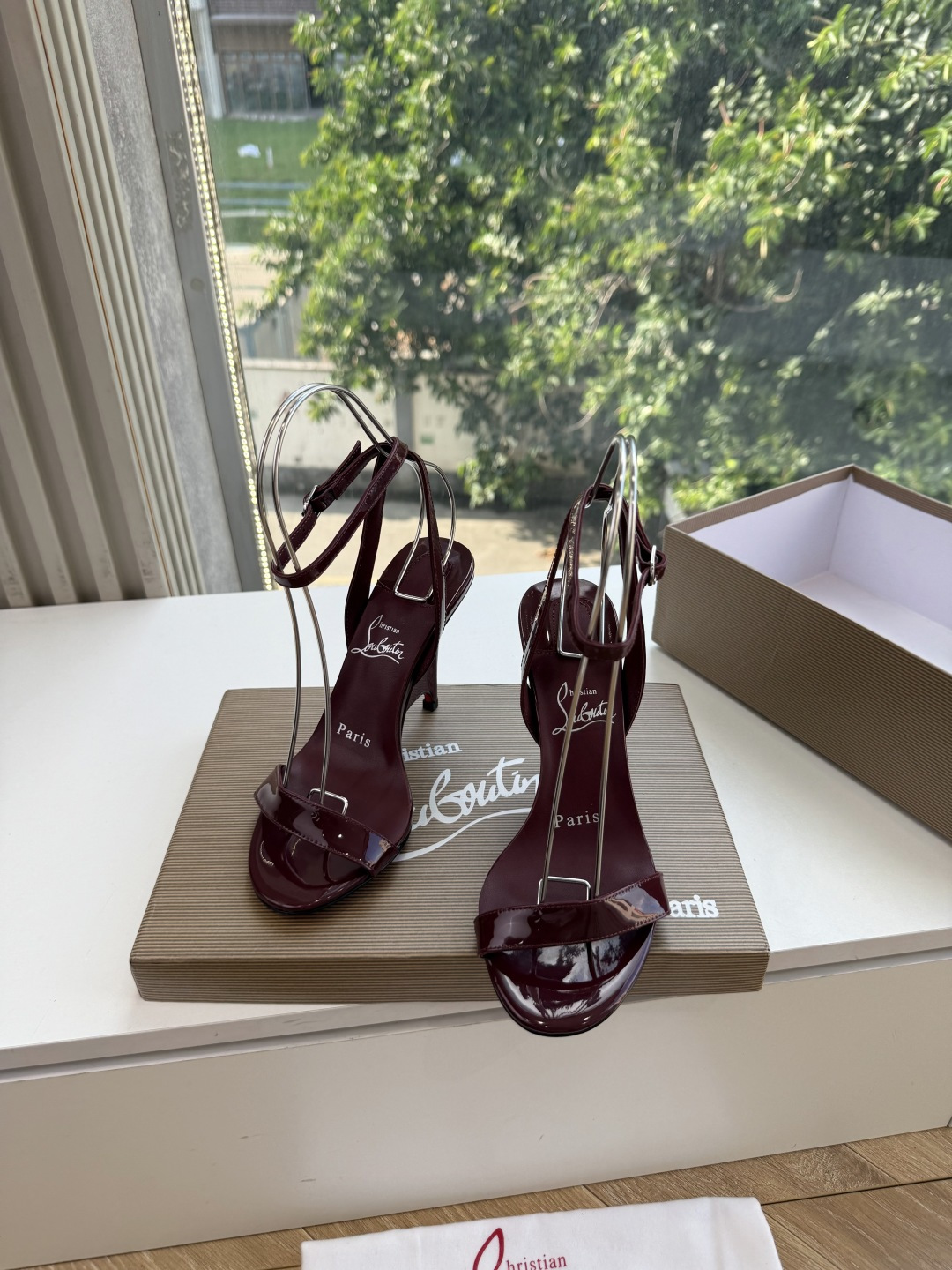 G277Christian Louboutin红底鞋防水台凉鞋 选到了颜色真好看呀[色色R]MyTheresa上现在居然