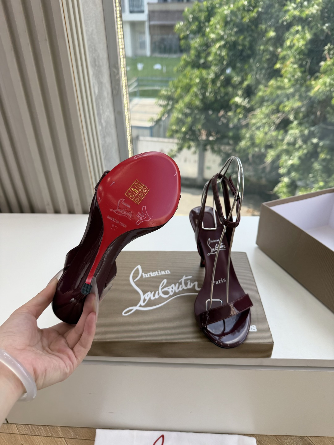 G277Christian Louboutin红底鞋防水台凉鞋 选到了颜色真好看呀[色色R]MyTheresa上现在居然