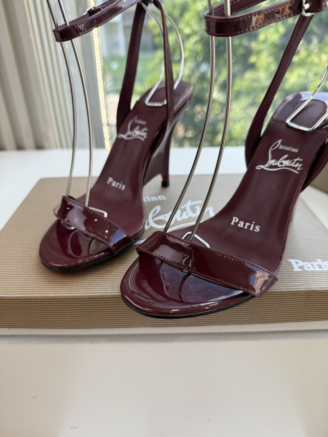G277Christian Louboutin红底鞋防水台凉鞋 选到了颜色真好看呀[色色R]MyTheresa上现在居然