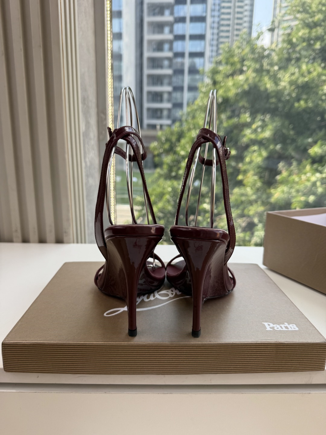 G277Christian Louboutin红底鞋防水台凉鞋 选到了颜色真好看呀[色色R]MyTheresa上现在居然