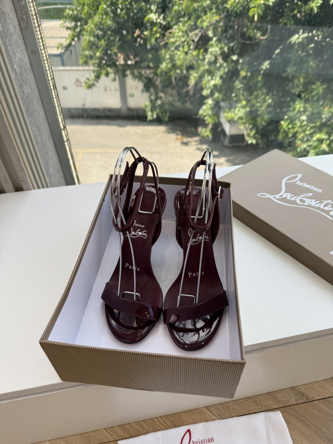 G277Christian Louboutin红底鞋防水台凉鞋 选到了颜色真好看呀[色色R]MyTheresa上现在居然
