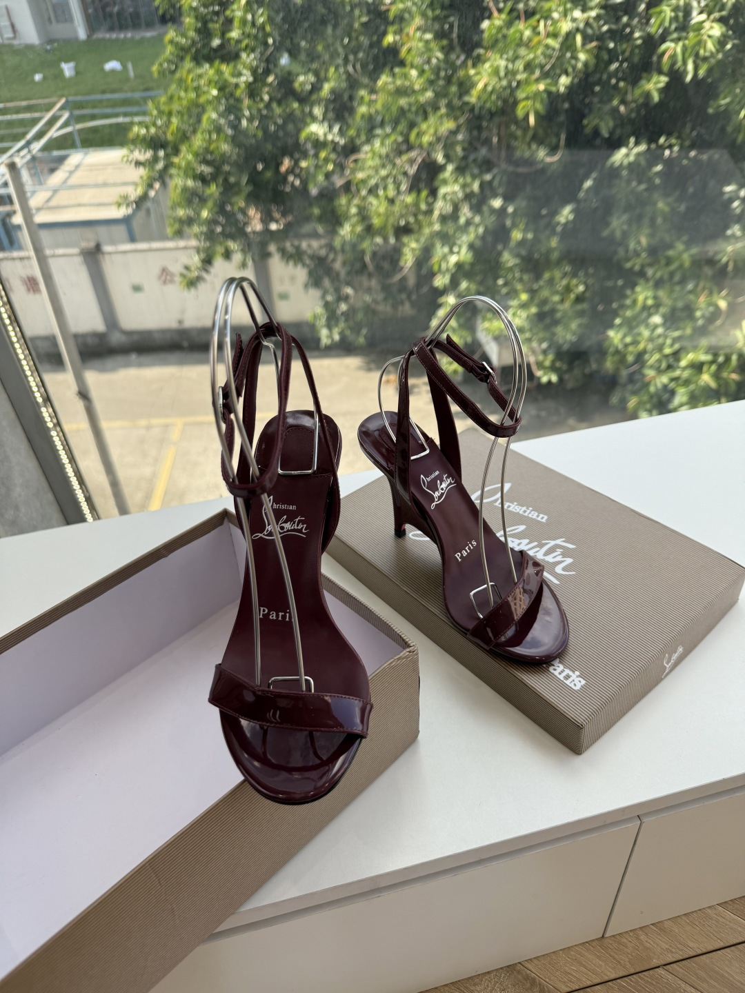 G277Christian Louboutin红底鞋防水台凉鞋 选到了颜色真好看呀[色色R]MyTheresa上现在居然