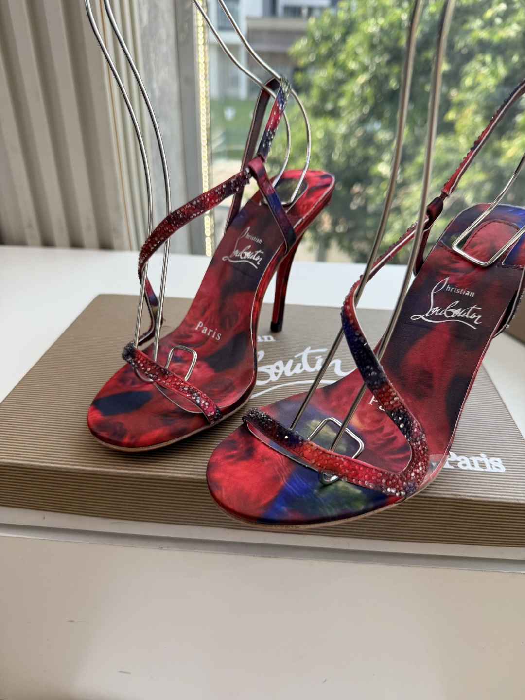 G277Christian Louboutin红底鞋防水台凉鞋 选到了颜色真好看呀[色色R]MyTheresa上现在居然