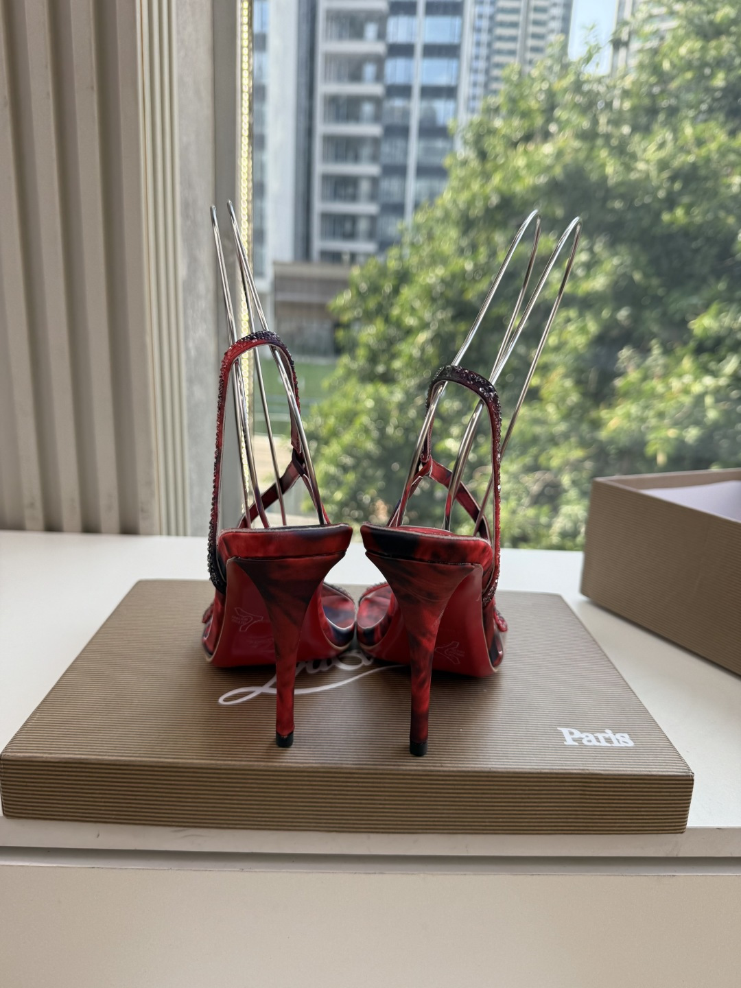 G277Christian Louboutin红底鞋防水台凉鞋 选到了颜色真好看呀[色色R]MyTheresa上现在居然