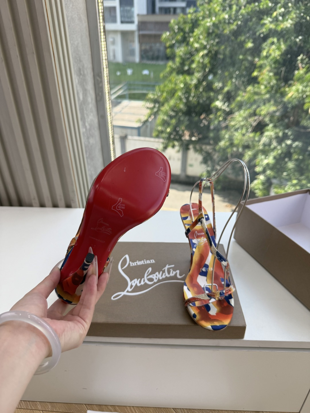 G277Christian Louboutin红底鞋防水台凉鞋 选到了颜色真好看呀[色色R]MyTheresa上现在居然