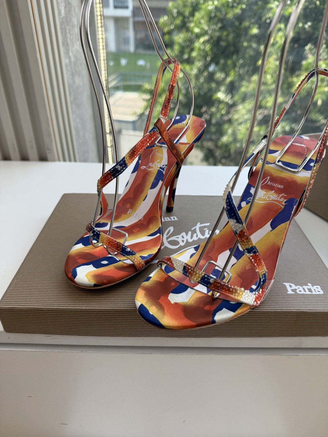 G277Christian Louboutin红底鞋防水台凉鞋 选到了颜色真好看呀[色色R]MyTheresa上现在居然