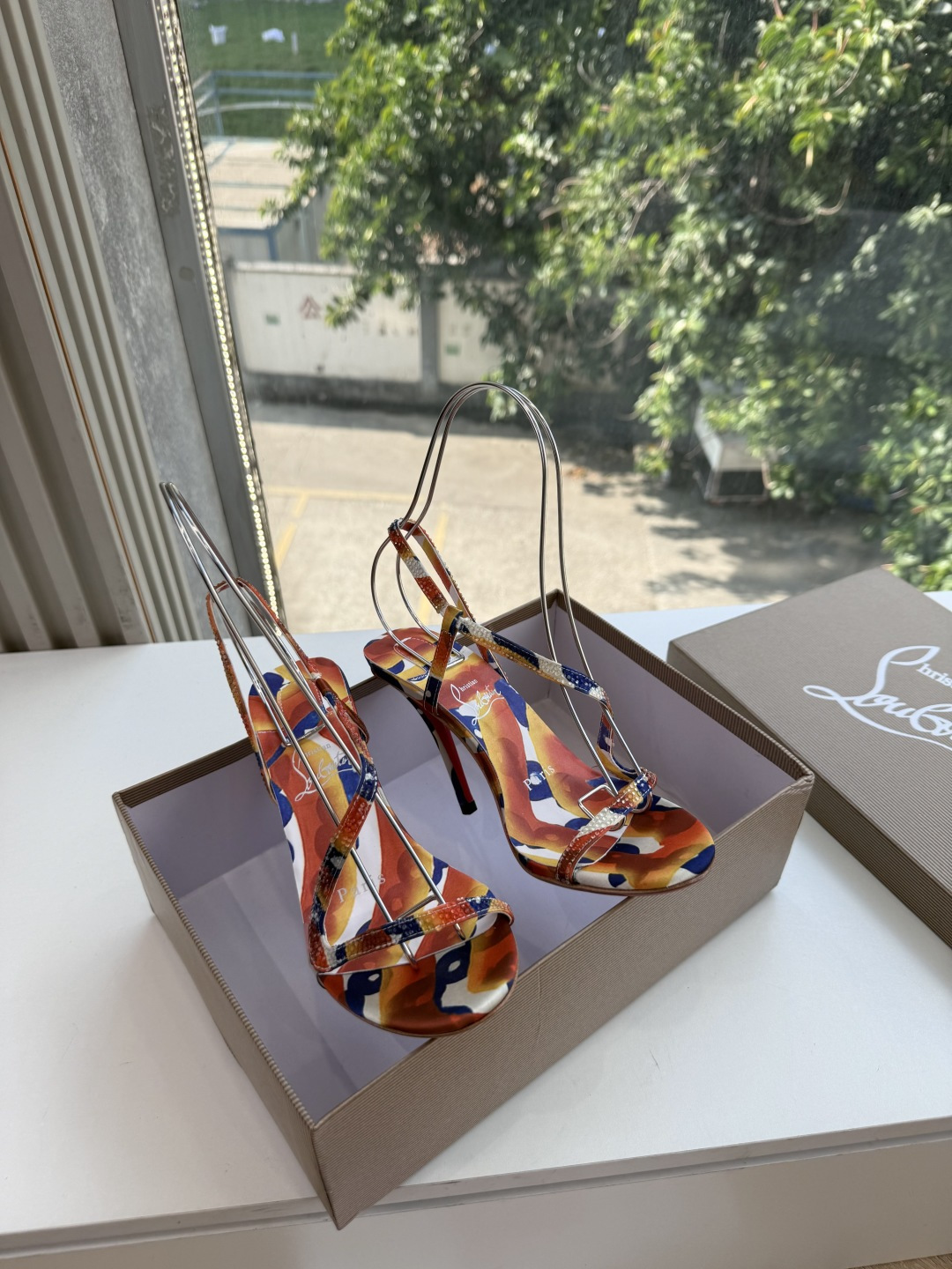 G277Christian Louboutin红底鞋防水台凉鞋 选到了颜色真好看呀[色色R]MyTheresa上现在居然