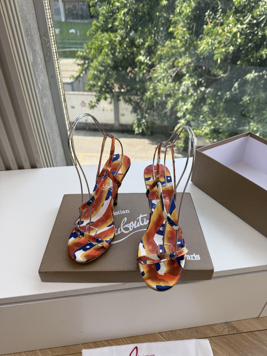 G277Christian Louboutin红底鞋防水台凉鞋 选到了颜色真好看呀[色色R]MyTheresa上现在居然
