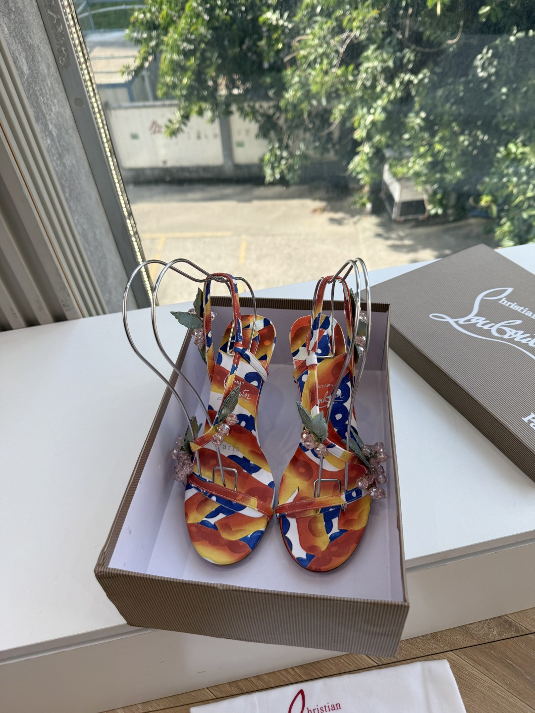 G277Christian Louboutin红底鞋防水台凉鞋 选到了颜色真好看呀[色色R]MyTheresa上现在居然