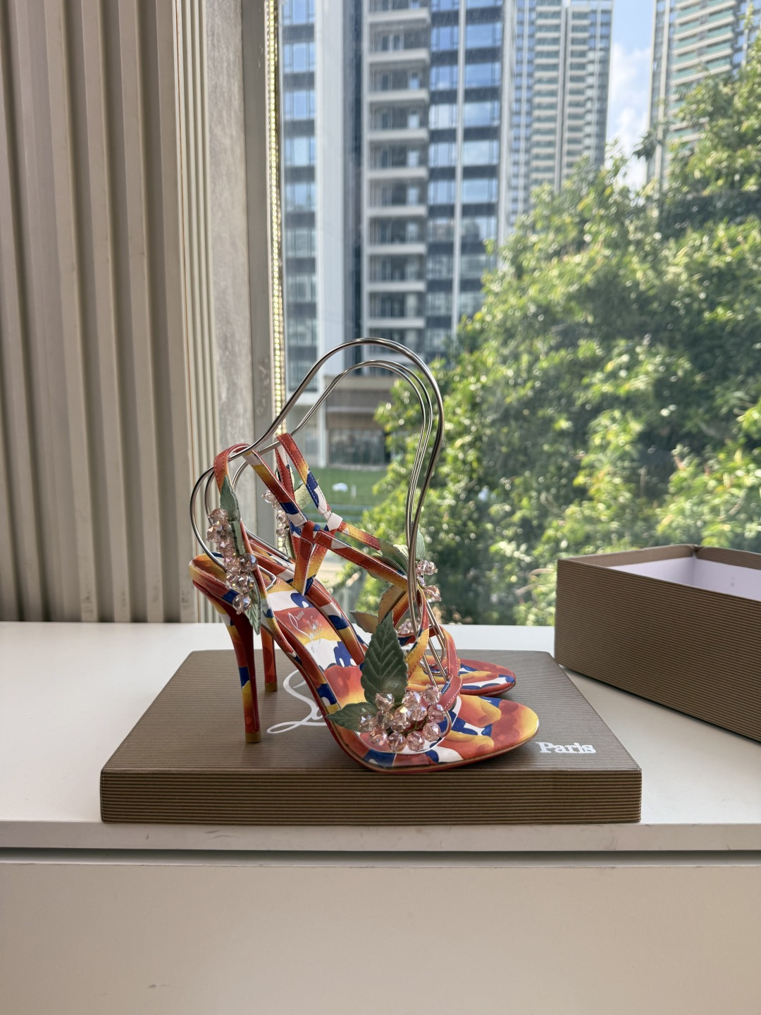 G277Christian Louboutin红底鞋防水台凉鞋 选到了颜色真好看呀[色色R]MyTheresa上现在居然