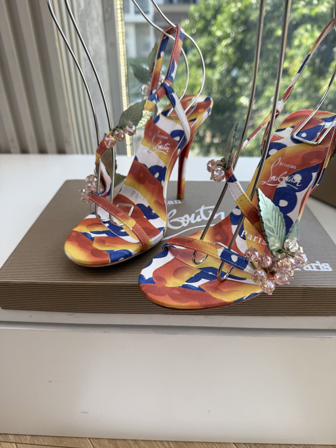 G277Christian Louboutin红底鞋防水台凉鞋 选到了颜色真好看呀[色色R]MyTheresa上现在居然