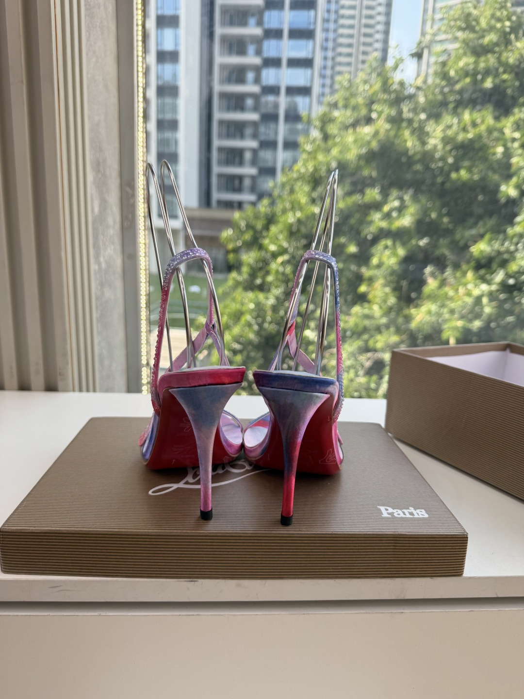 G277Christian Louboutin红底鞋防水台凉鞋 选到了颜色真好看呀[色色R]MyTheresa上现在居然