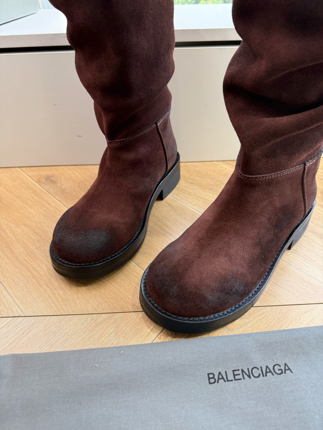 G261代购级别Balenciaga巴黎世家堆堆靴Veno高筒靴 中筒靴 请认准高版本 这款靴子在设计上独具匠心 以绑 G261代购级别Balenciaga巴黎世家堆堆靴Veno高筒靴 中筒靴 请认准高版本 这款靴子在设计上独具匠心 以绑