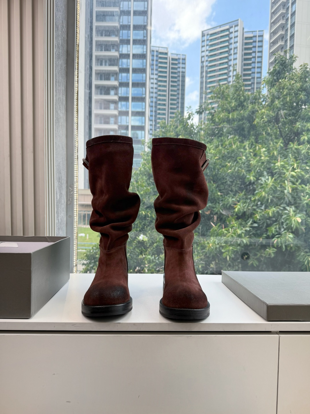 G261代购级别Balenciaga巴黎世家堆堆靴Veno高筒靴 中筒靴  请认准高版本 这款靴子在设计上独具匠心 以绑