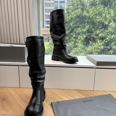 G261代购级别Balenciaga巴黎世家堆堆靴Veno高筒靴 中筒靴 请认准高版本 这款靴子在设计上独具匠心 以绑 G261代购级别Balenciaga巴黎世家堆堆靴Veno高筒靴 中筒靴 请认准高版本 这款靴子在设计上独具匠心 以绑