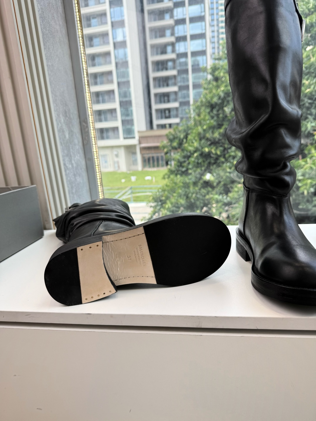 G261代购级别Balenciaga巴黎世家堆堆靴Veno高筒靴 中筒靴 请认准高版本 这款靴子在设计上独具匠心 以绑 G261代购级别Balenciaga巴黎世家堆堆靴Veno高筒靴 中筒靴 请认准高版本 这款靴子在设计上独具匠心 以绑