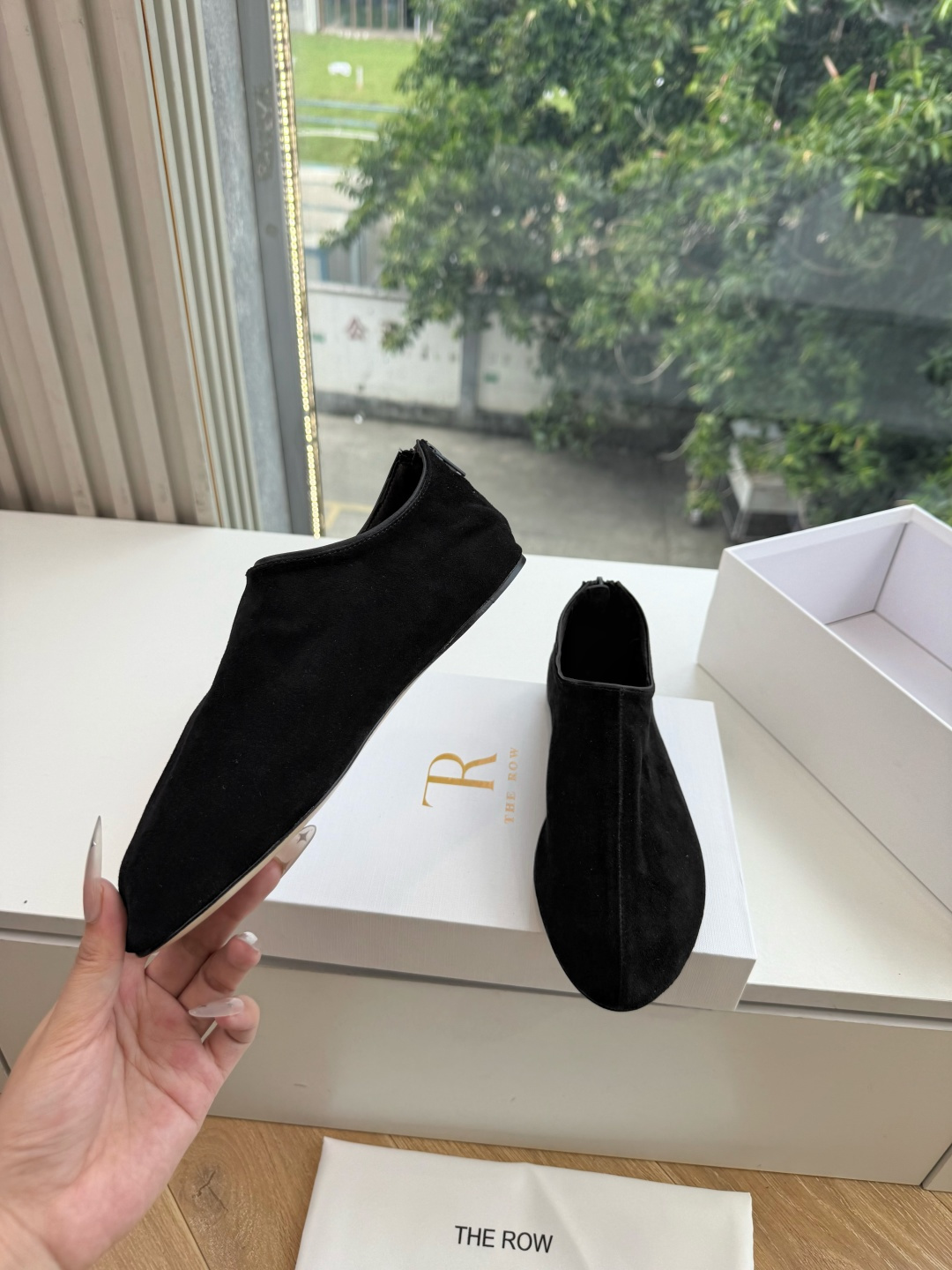 G679所见即所得The row2026新款平底乐福鞋很少会看到一款会做到这么精细、而且对脚的包容性特别强，把脚型修饰得