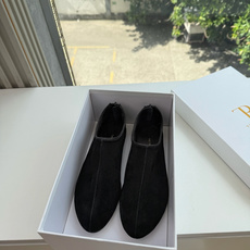 G679所见即所得The row2026新款平底乐福鞋很少会看到一款会做到这么精细、而且对脚的包容性特别强,把脚型修饰得 G679所见即所得The row2026新款平底乐福鞋很少会看到一款会做到这么精细、而且对脚的包容性特别强,把脚型修饰得