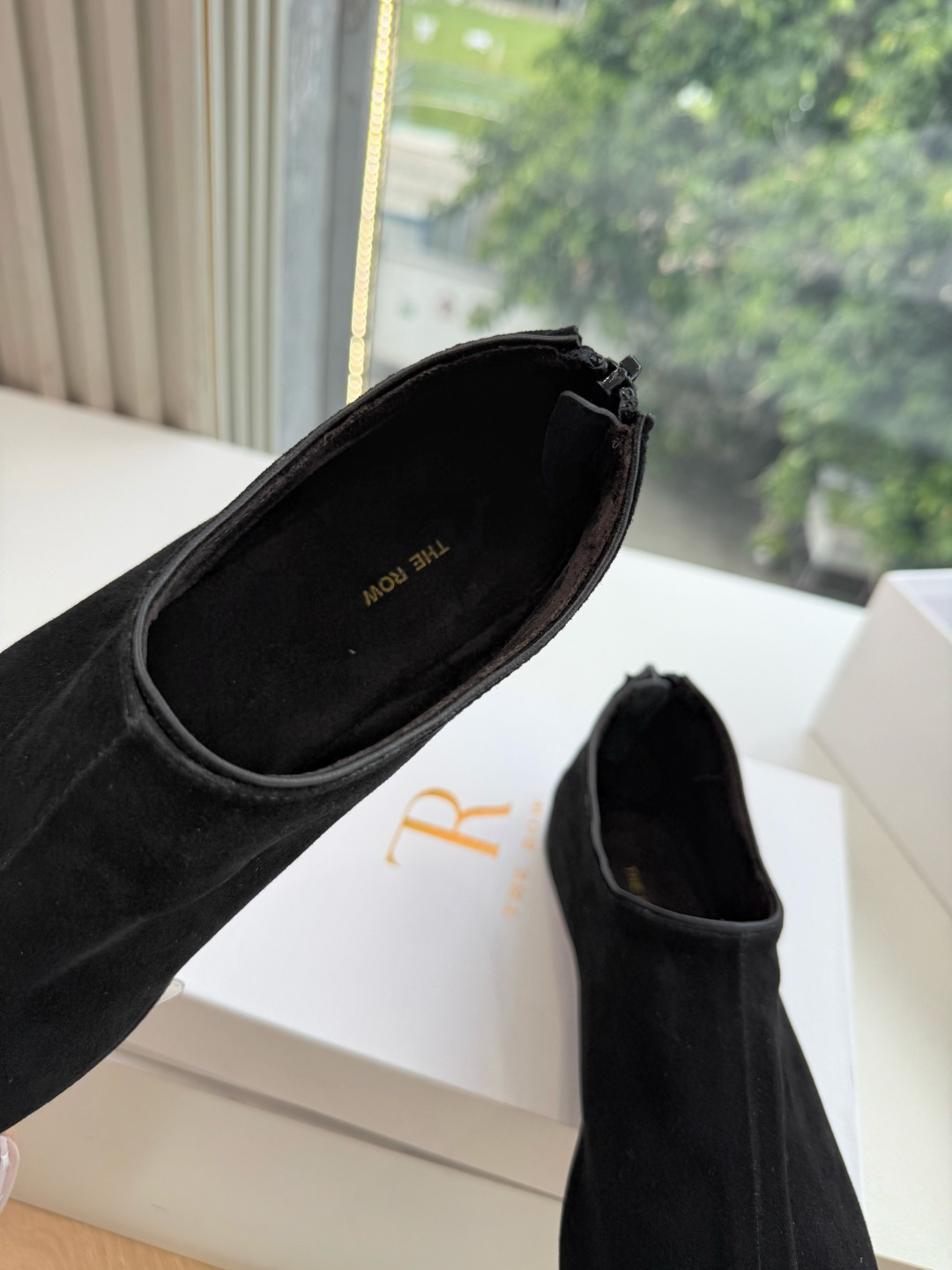 G679所见即所得The row2026新款平底乐福鞋很少会看到一款会做到这么精细、而且对脚的包容性特别强，把脚型修饰得