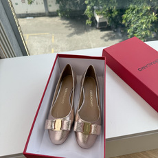 G397代购级 原版一比一复刻顶级FERRAGAMO菲拉格慕女士新版Vara铭牌玛丽珍网鞋脚果然更惊艳~蝴蝶结,集美感与 G397代购级 原版一比一复刻顶级FERRAGAMO菲拉格慕女士新版Vara铭牌玛丽珍网鞋脚果然更惊艳~蝴蝶结,集美感与